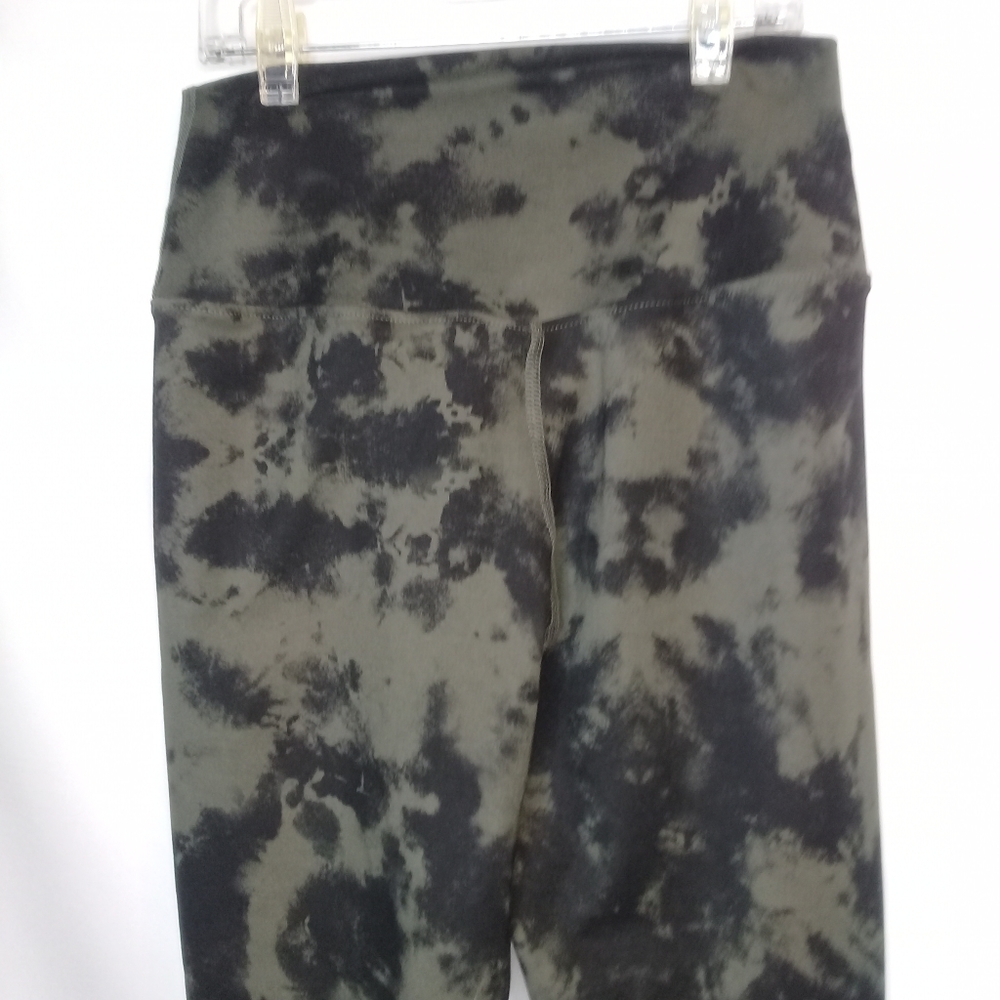 Evolution and Creation Olive Green Black Tie Dye Capri Cross Waist Legging Med - Picture 4 of 8